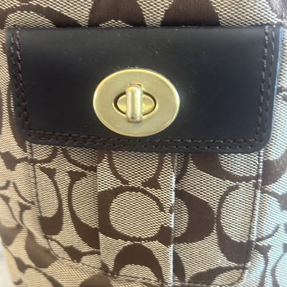 Gently used Coach winter insulated boots. Size 7.5 - Picture 3 of 6